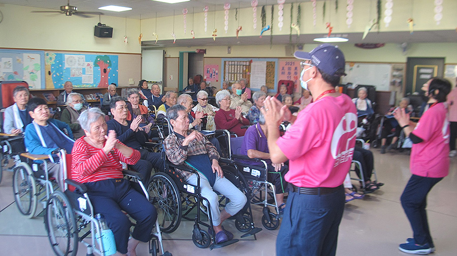 2021-11-15  信望愛志工活動