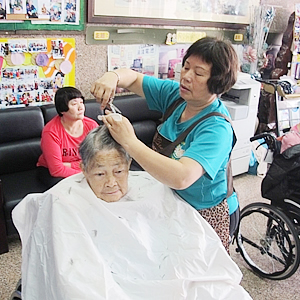 2017-03-01-嘉大義剪