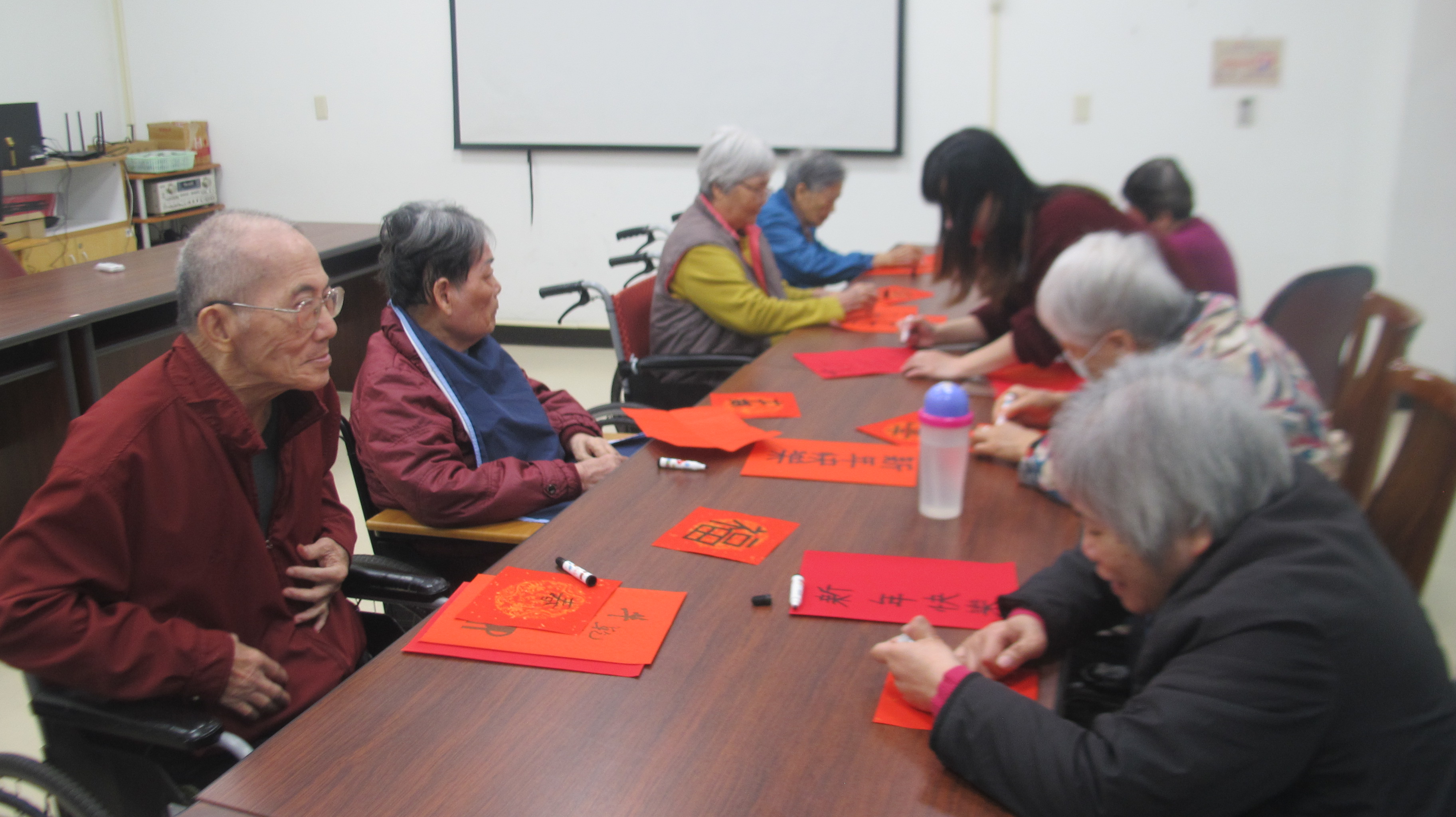 2021-02-08志工寫春聯活動