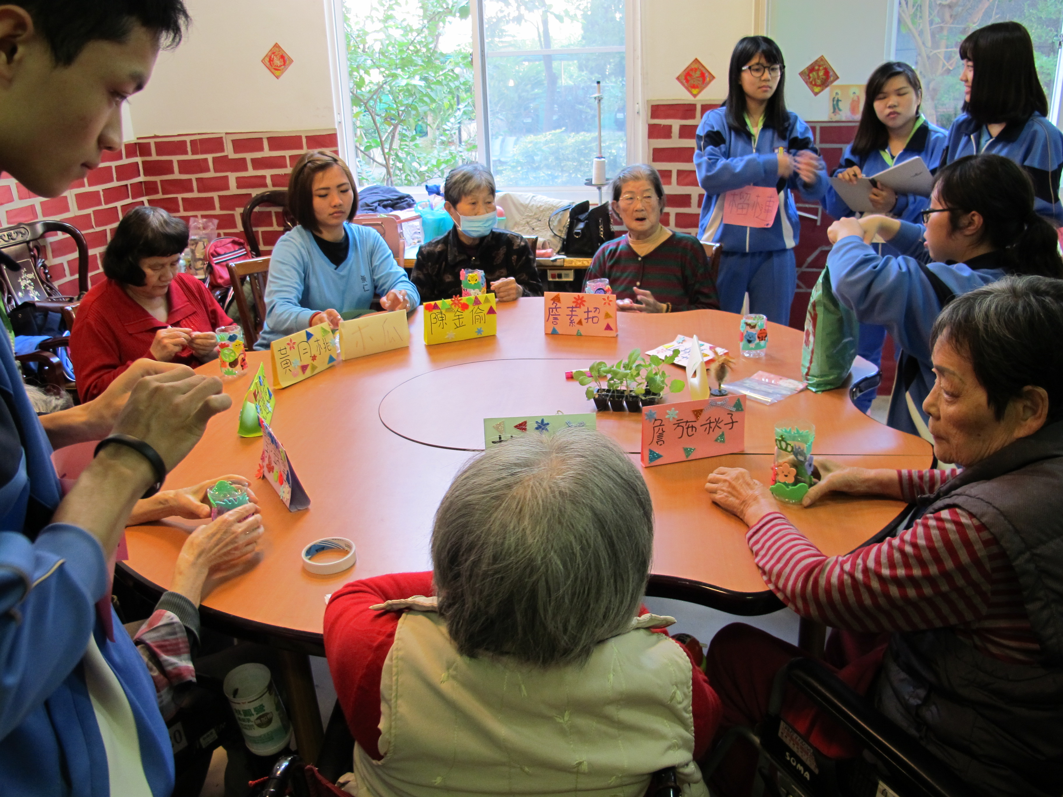 2017-12-11崇仁醫護實習生文康活動