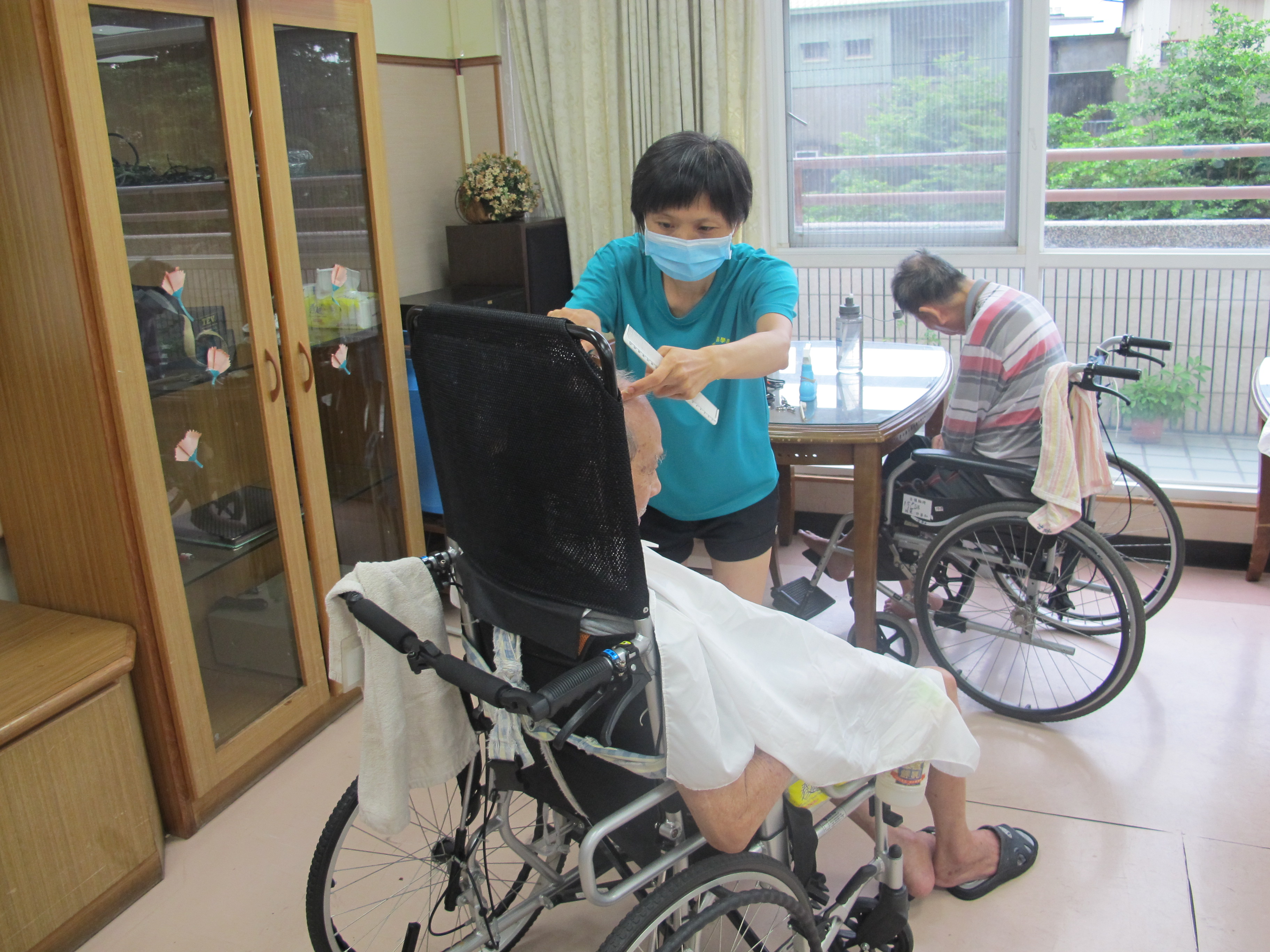 2019-9-4-嘉大義剪