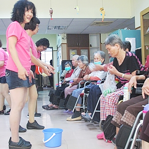 2016-08-23-東區樂齡排舞社