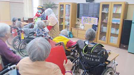 2021-12-21  信望愛聖誕節志工活動